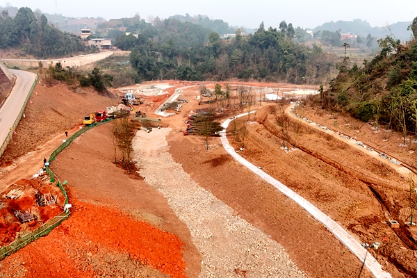 鼎能路桥龙船溪项目儿童戏水区攻坚克难抢工期